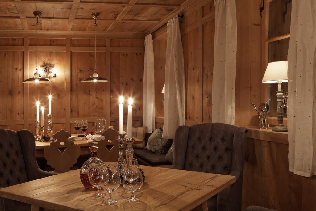 Hotel Himmlhof à Sankt Anton am Arlberg Extérieur photo