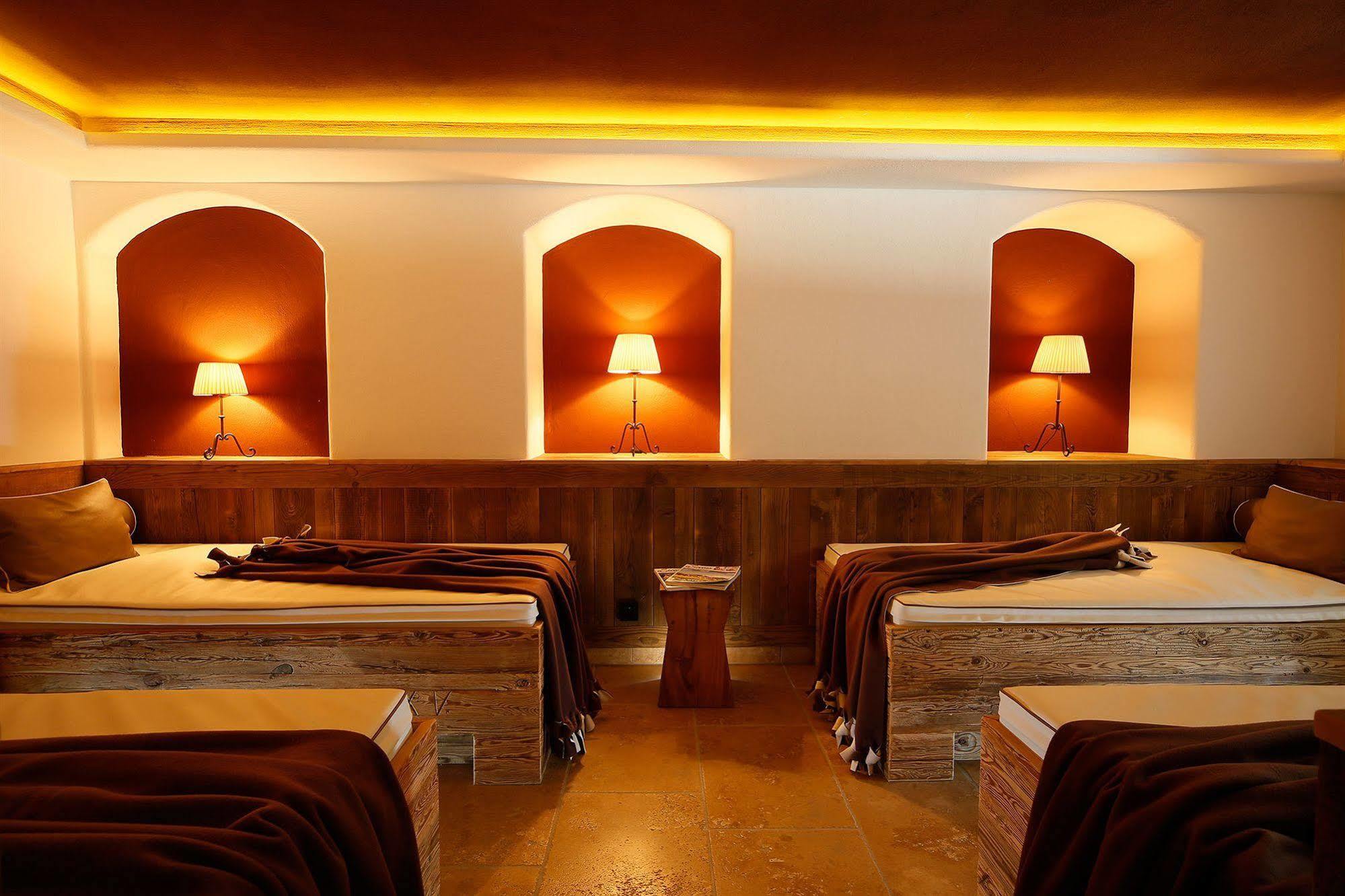 Hotel Himmlhof à Sankt Anton am Arlberg Extérieur photo